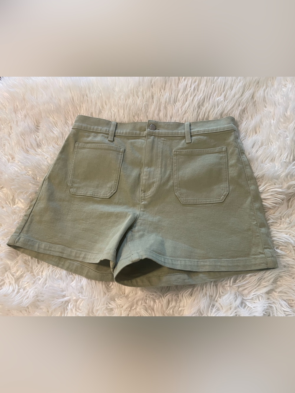 J. Crew NWT Women’s Garment-Dyed Patch-Pocket Denim Pale Surplus Short. Size 31
